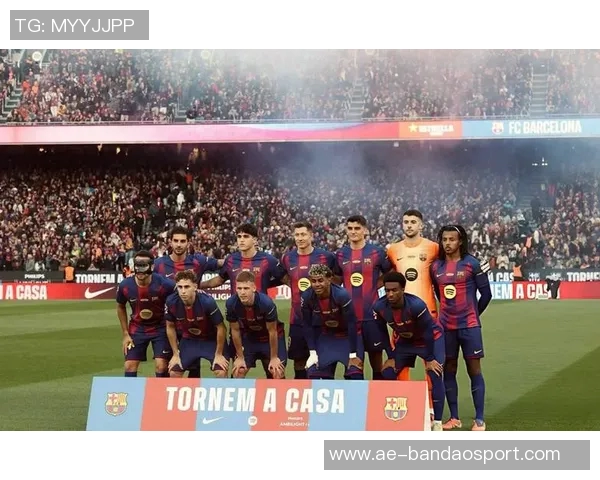 重返诺坎普巴萨海报展现弗里克亚马尔库巴西三位明星球员风采 重返诺坎普巴萨海报展现弗里克亚马尔库巴西三位明星球员风采