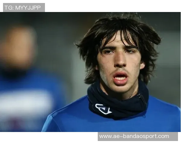 国米多特等多家俱乐部关注西汉姆联15岁后卫费约库转会动态 国米多特等多家俱乐部关注西汉姆联15岁后卫费约库转会动态