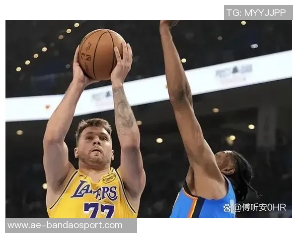 太阳记者反击湖人球迷质疑东契奇上场对里夫斯51分的影响 太阳记者反击湖人球迷质疑东契奇上场对里夫斯51分的影响