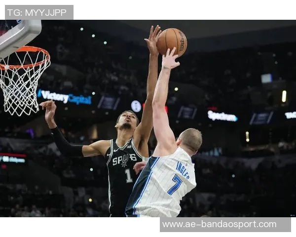 张佳玮分析太阳热火战术对比与马刺组织者缺失问题